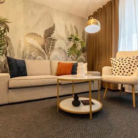 Apartment Urban Haven: 2br In Center Bucharest