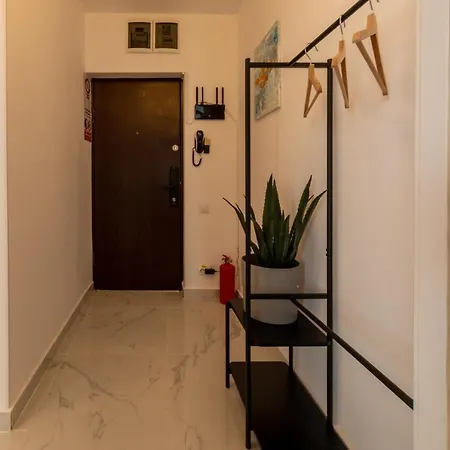Urban Haven: 2br In Center * Bucharest